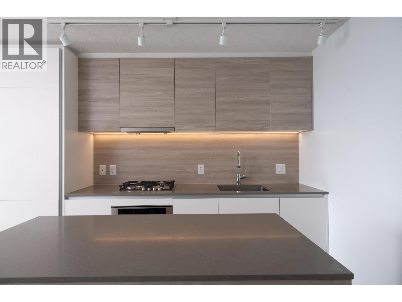 912 988 Quayside Drive, New Westminster, British Columbia  V3M 0L5 - Photo 4 - R3084299