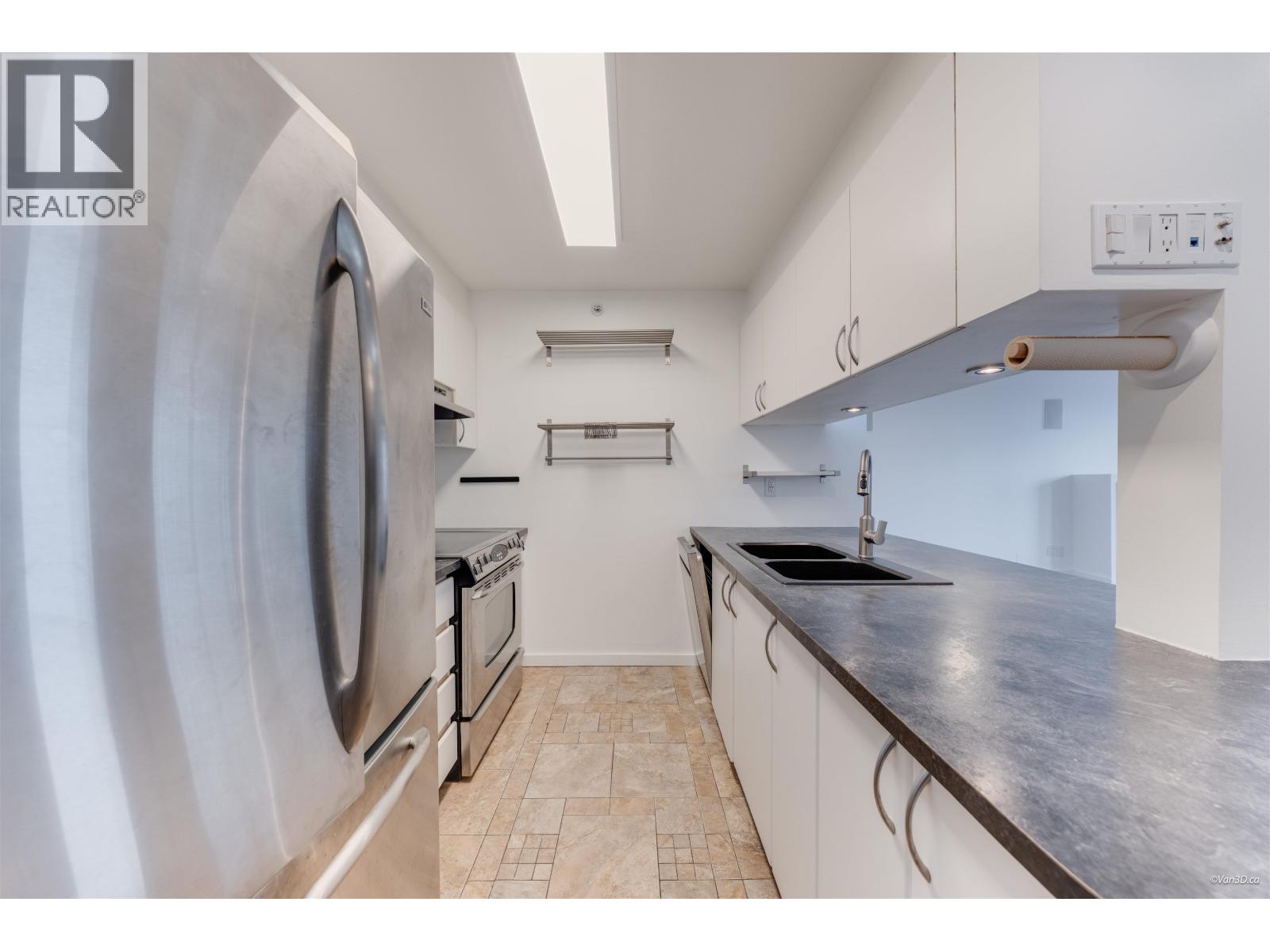 606 720 Carnarvon Street, New Westminster, British Columbia  V3M 6S2 - Photo 2 - R3084306