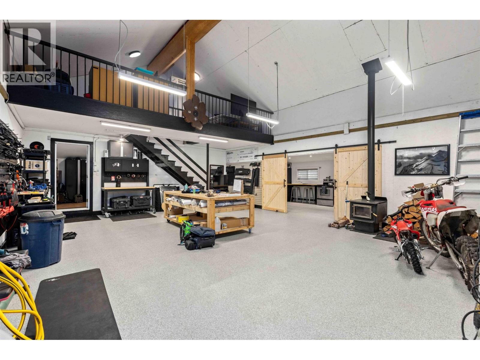 7703 Pemberton Portage Road, Pemberton, British Columbia  V0N 2L0 - Photo 20 - R3084272