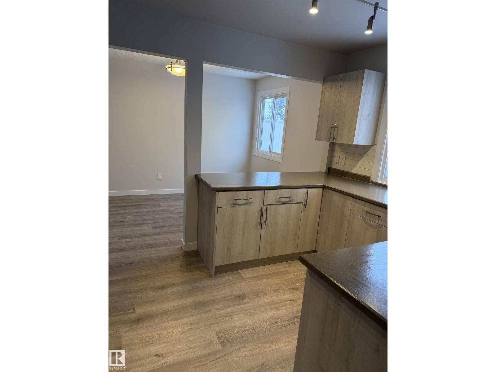 23 Lancaster Tc Nw, Edmonton, Alberta  T5X 5S2 - Photo 9 - E4469235