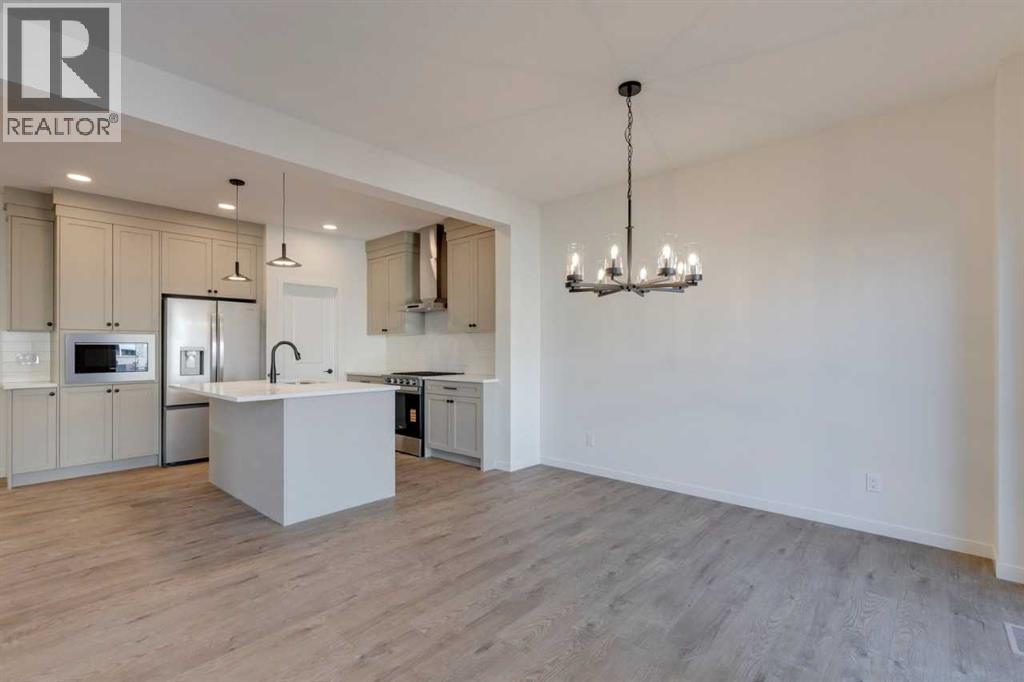 1379 Bayview Crescent Sw, Airdrie, Alberta  T4B 5P1 - Photo 10 - A2281433