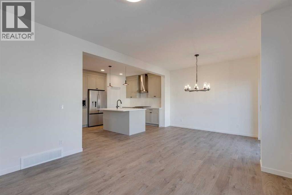 1379 Bayview Crescent Sw, Airdrie, Alberta  T4B 5P1 - Photo 14 - A2281433