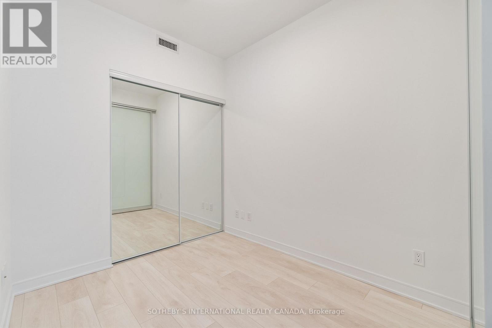 S350 - 35 Rolling Mills Road, Toronto, Ontario  M5A 0V6 - Photo 18 - C12737118