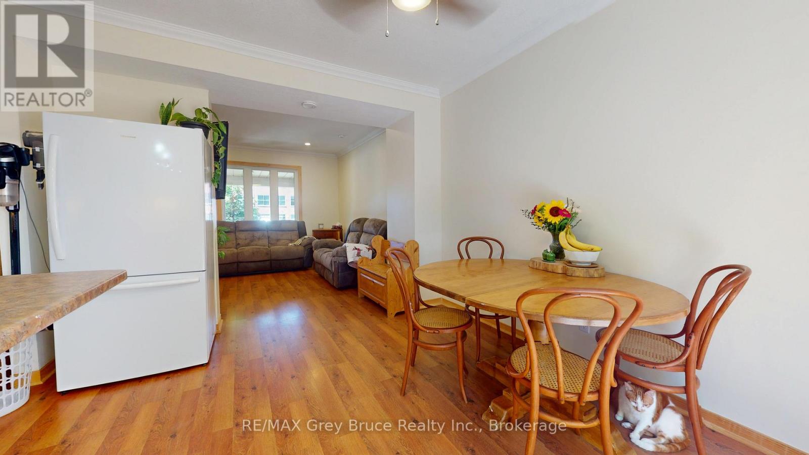 937 4th Avenue E, Owen Sound, Ontario N4K 2N9 - Photo 9 - X12354630