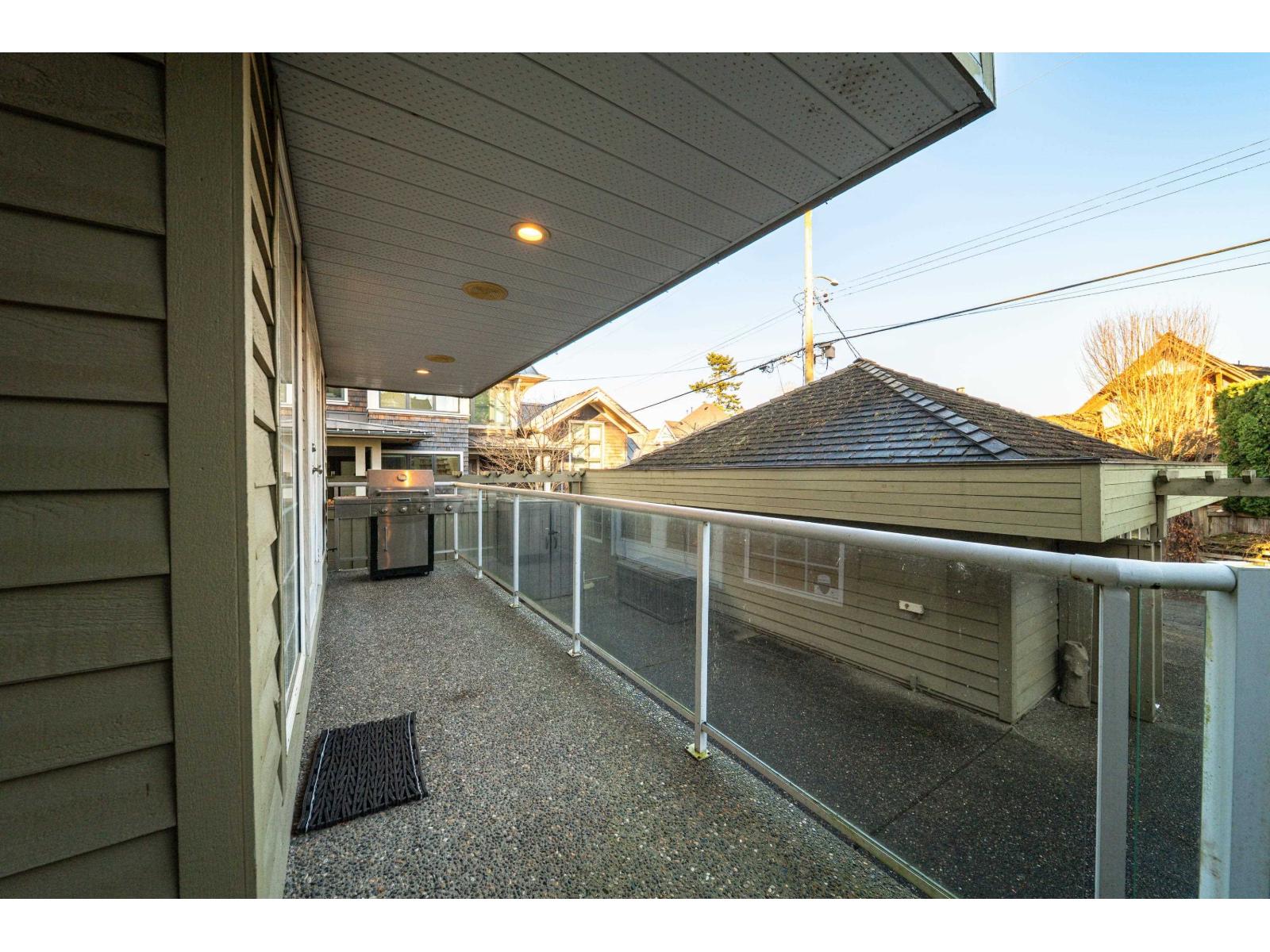 2810 O'hara Lane, Surrey, British Columbia  V4A 3E4 - Photo 24 - R3084335