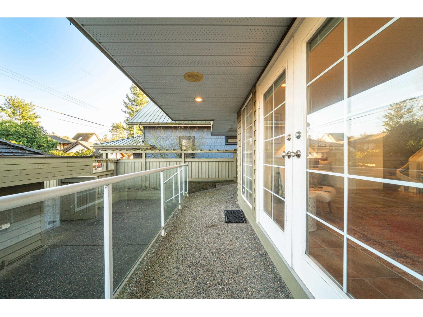 2810 O'hara Lane, Surrey, British Columbia  V4A 3E4 - Photo 25 - R3084335