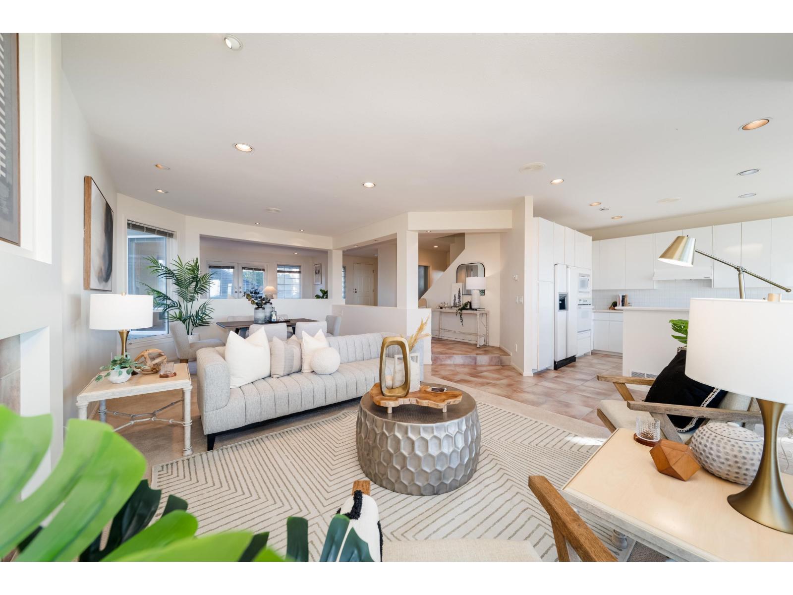 2810 O'hara Lane, Surrey, British Columbia  V4A 3E4 - Photo 8 - R3084335