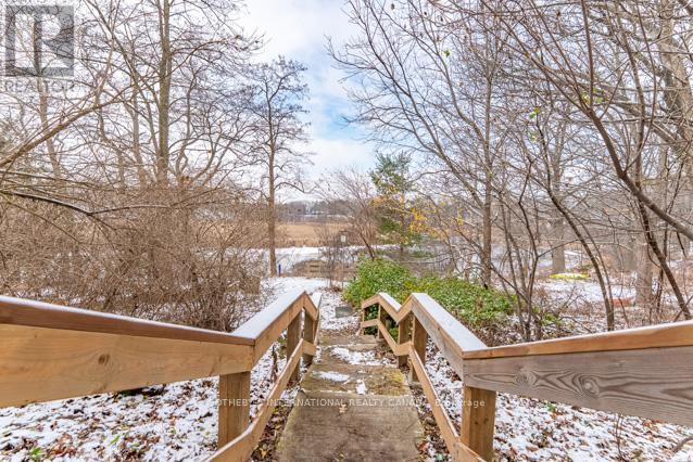 716 - 2511 Lakeshore Road W, Oakville, Ontario  L6L 6L9 - Photo 26 - W12737146