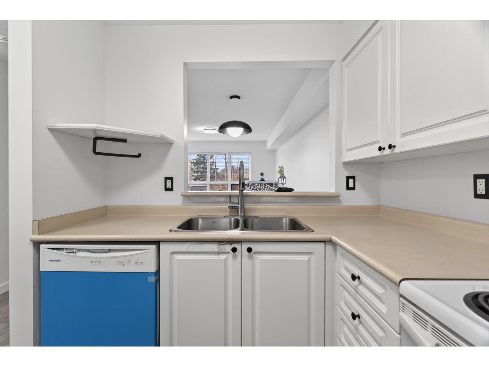 305 14377 103 Avenue, Surrey, British Columbia V3T 5V5 - Photo 9 - R3083564