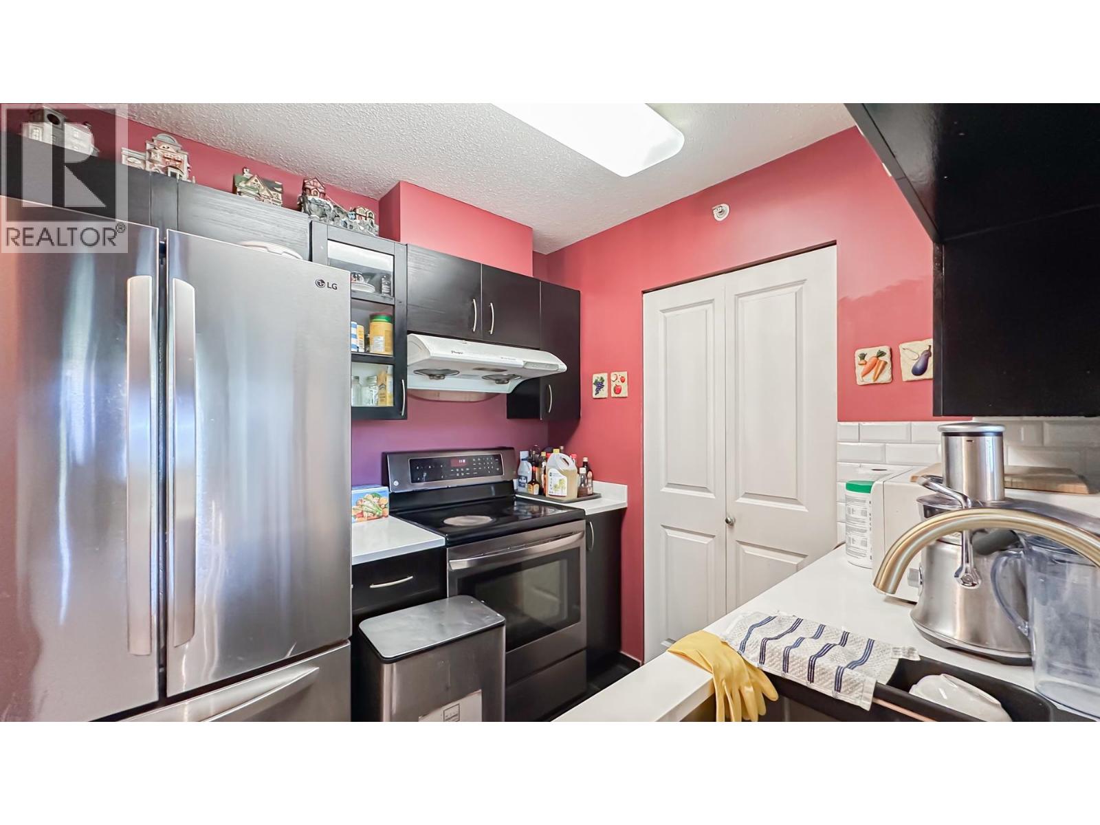 401 3588 Crowley Drive, Vancouver, British Columbia  V5R 6H3 - Photo 11 - R3032779