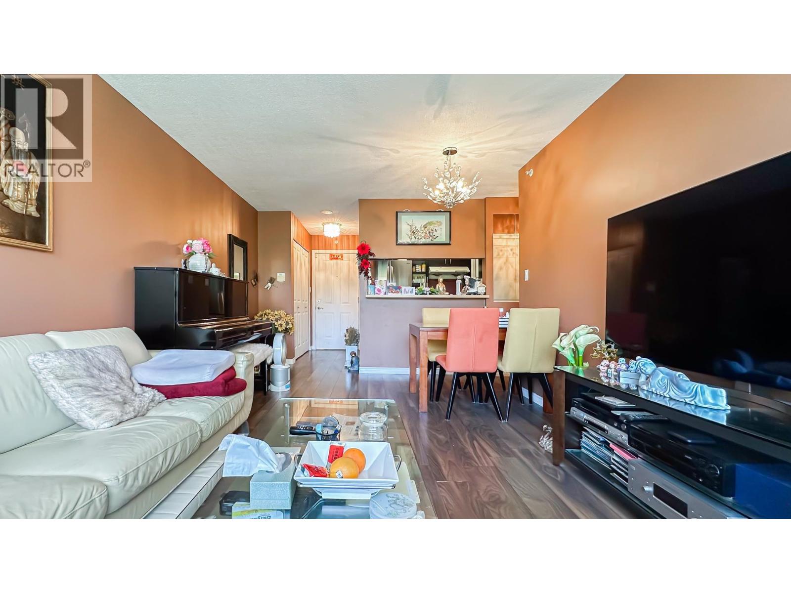 401 3588 Crowley Drive, Vancouver, British Columbia  V5R 6H3 - Photo 8 - R3032779