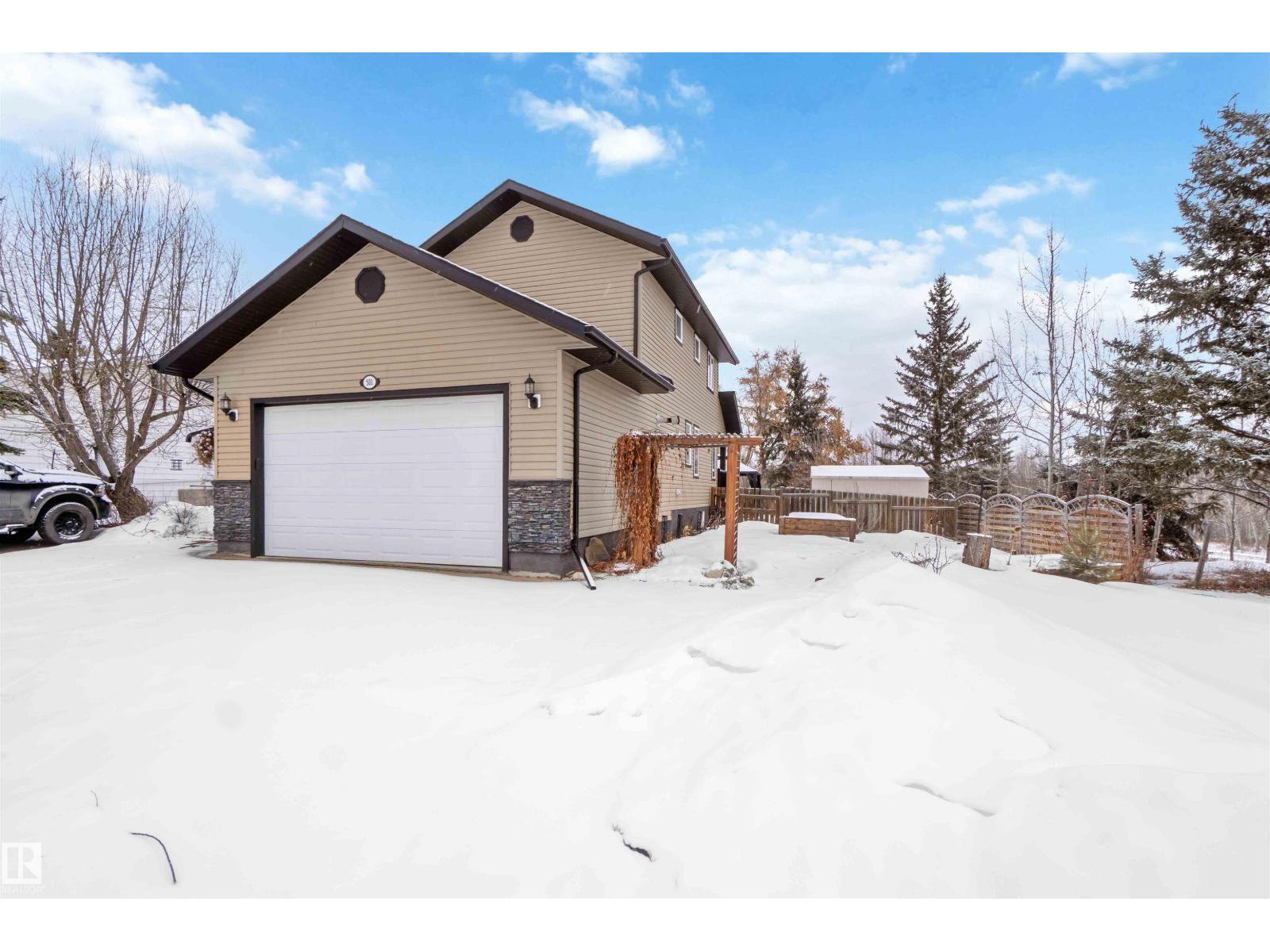 501 LAKESIDE DR, Rural Parkland County, Alberta