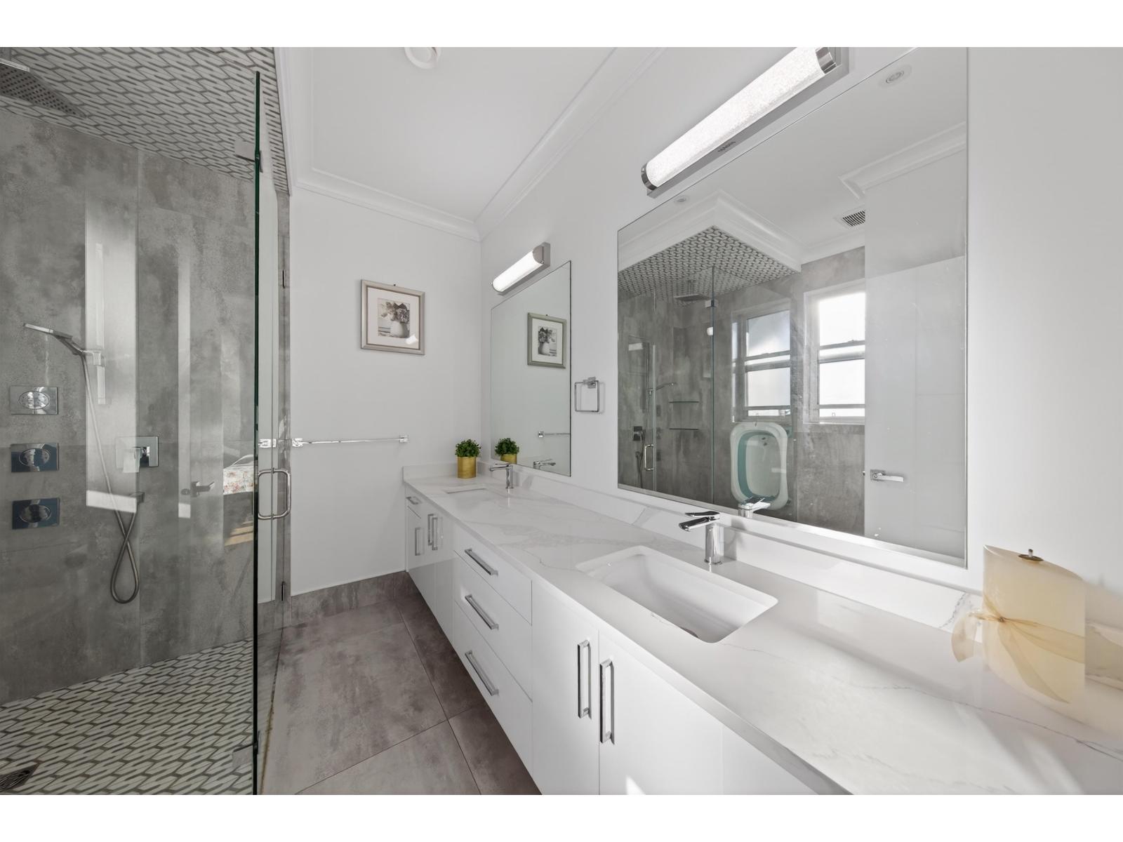 16764 18a Avenue, Surrey, British Columbia  V3Z 9X5 - Photo 15 - R3084154