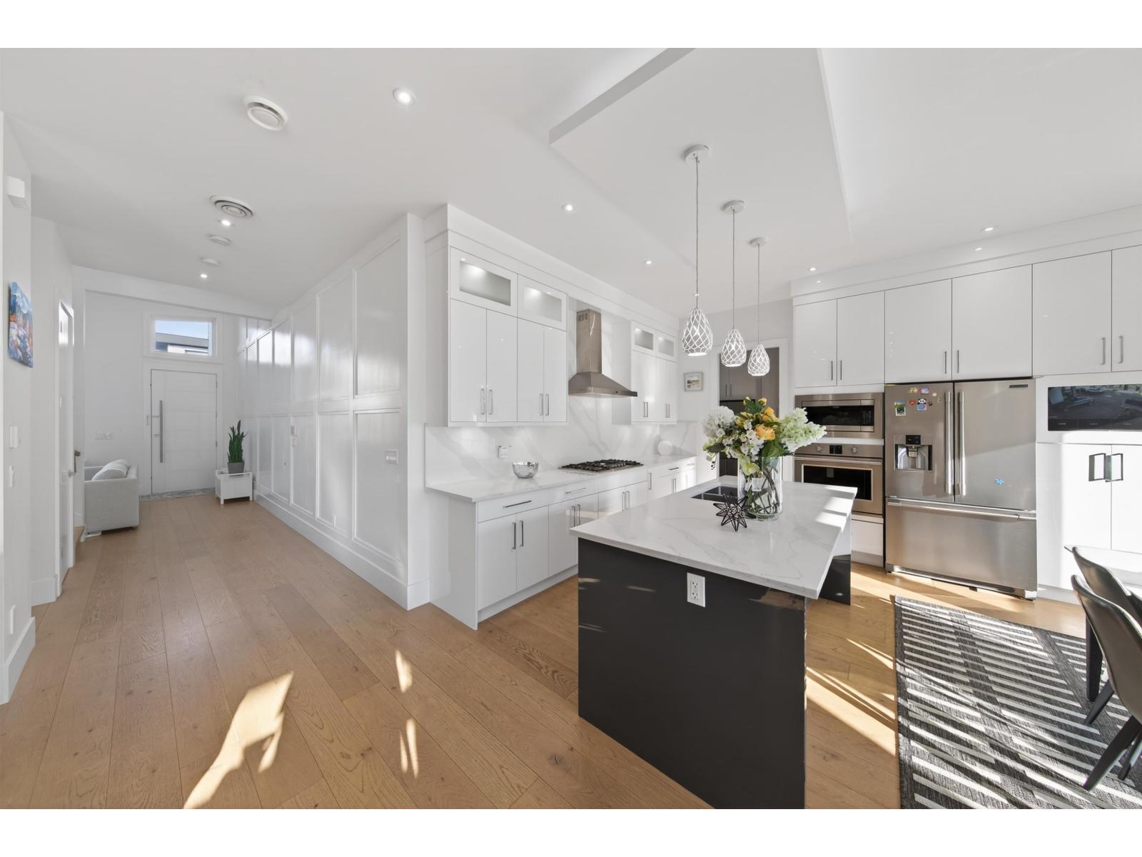 16764 18a Avenue, Surrey, British Columbia  V3Z 9X5 - Photo 8 - R3084154