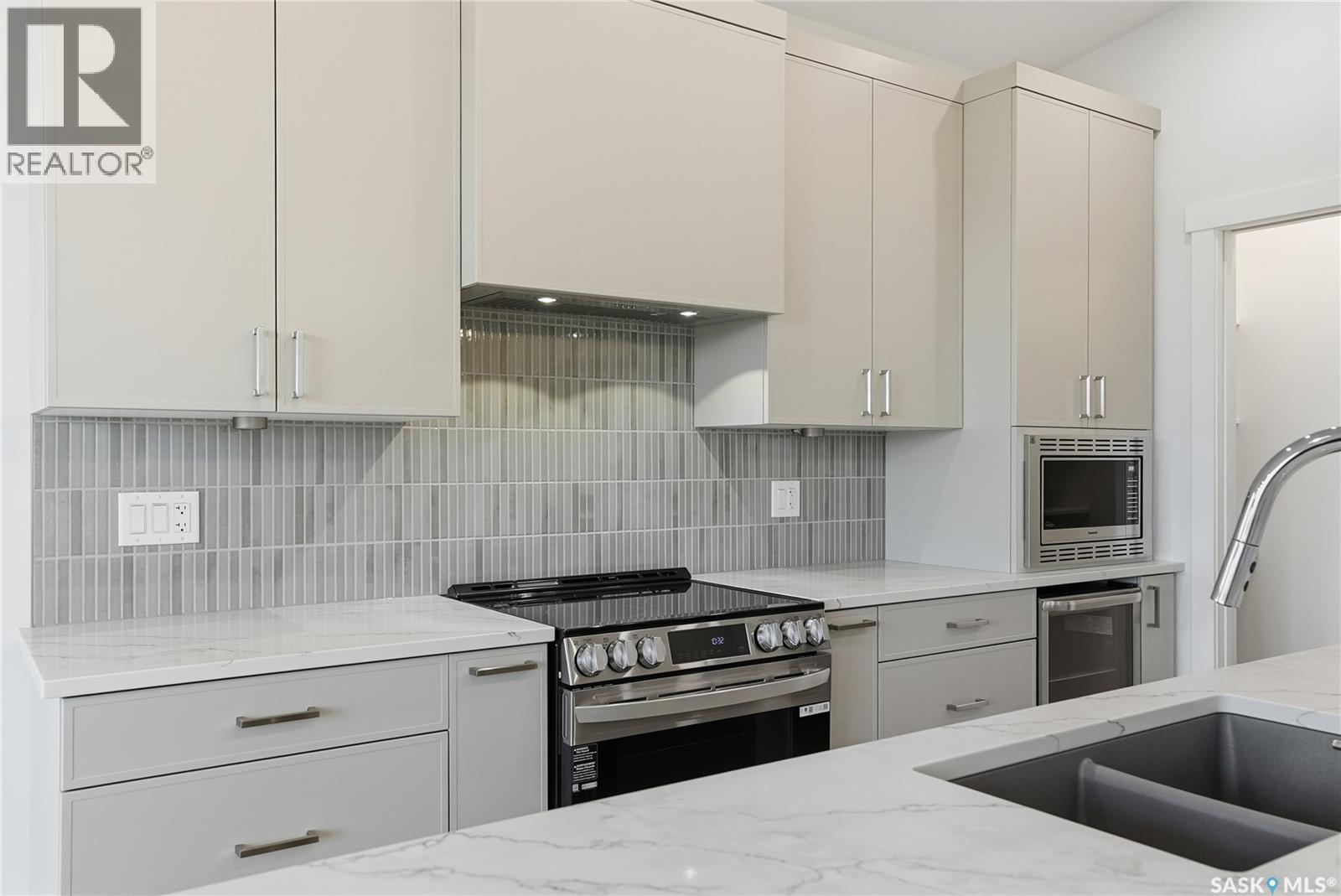 246 Doran Way, Saskatoon, Saskatchewan  S7V 1W2 - Photo 14 - SK027565