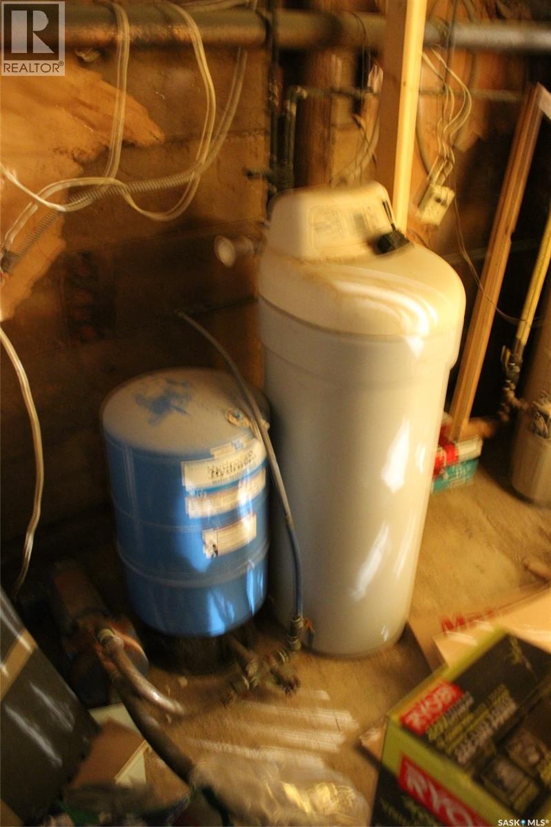 404 3rd Street N, Val Marie, Saskatchewan  S0N 2T0 - Photo 18 - SK027564