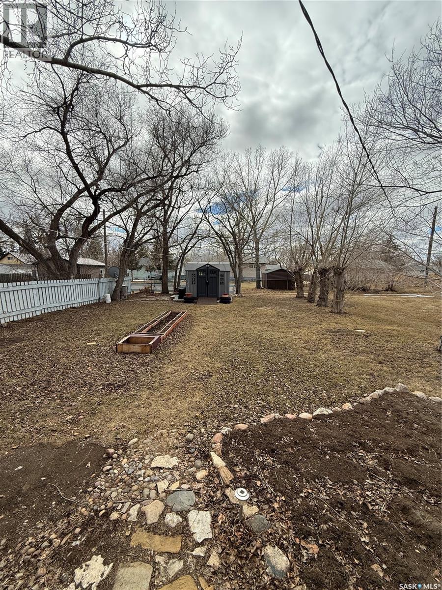404 3rd Street N, Val Marie, Saskatchewan  S0N 2T0 - Photo 23 - SK027564