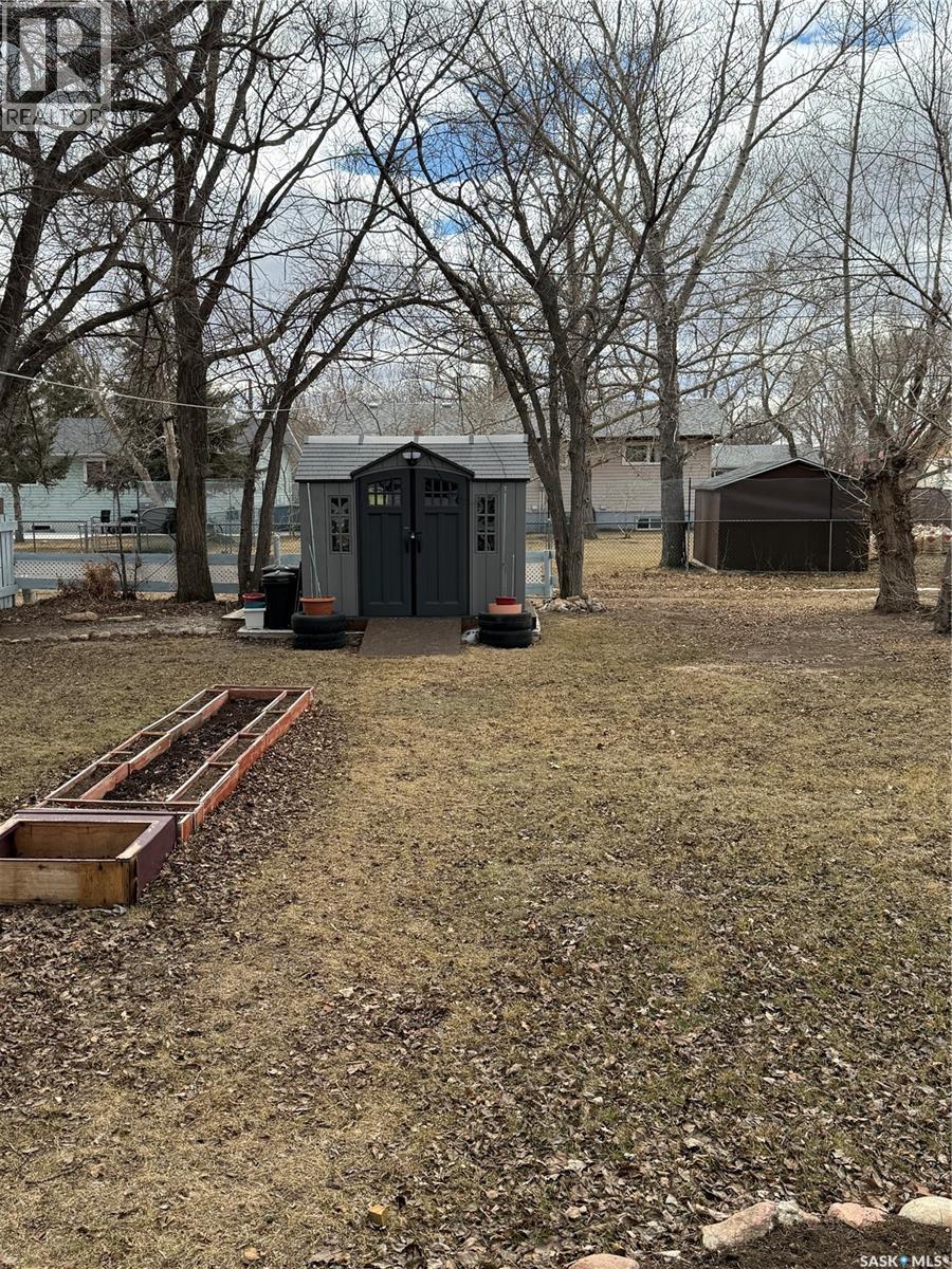 404 3rd Street N, Val Marie, Saskatchewan  S0N 2T0 - Photo 24 - SK027564