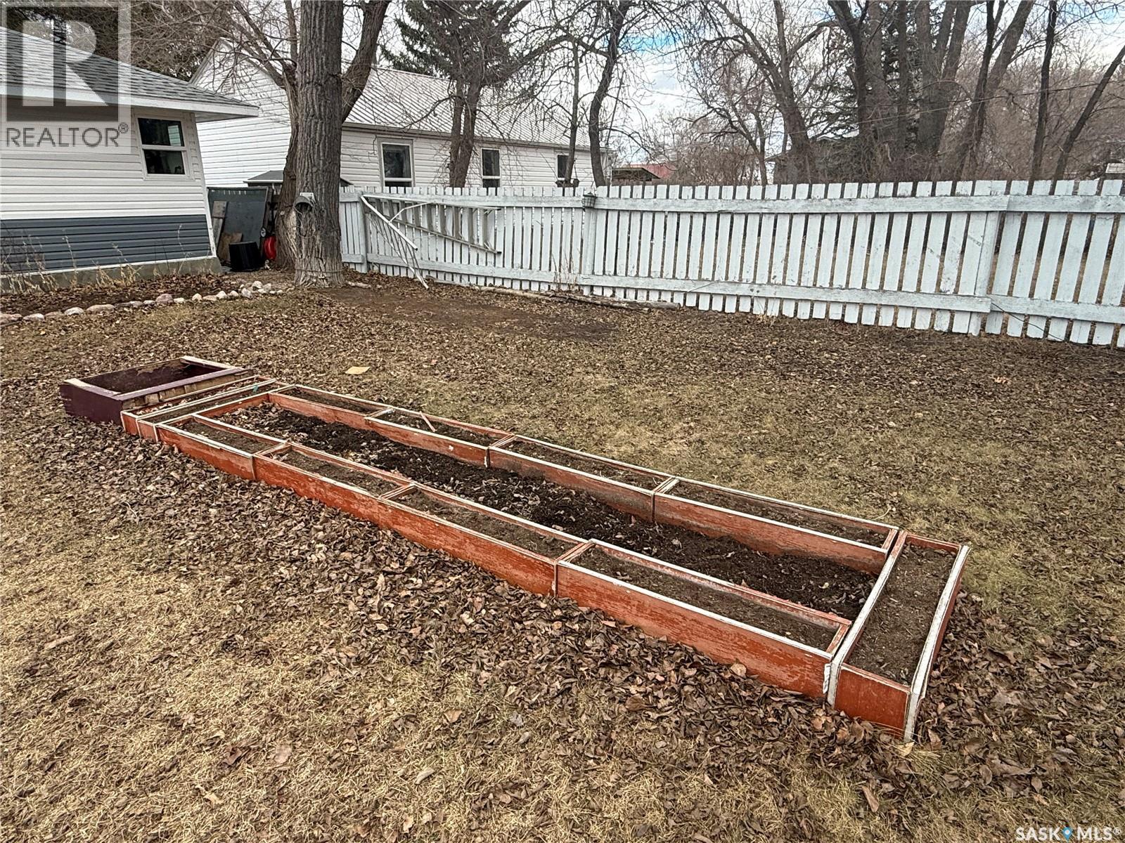 404 3rd Street N, Val Marie, Saskatchewan  S0N 2T0 - Photo 28 - SK027564