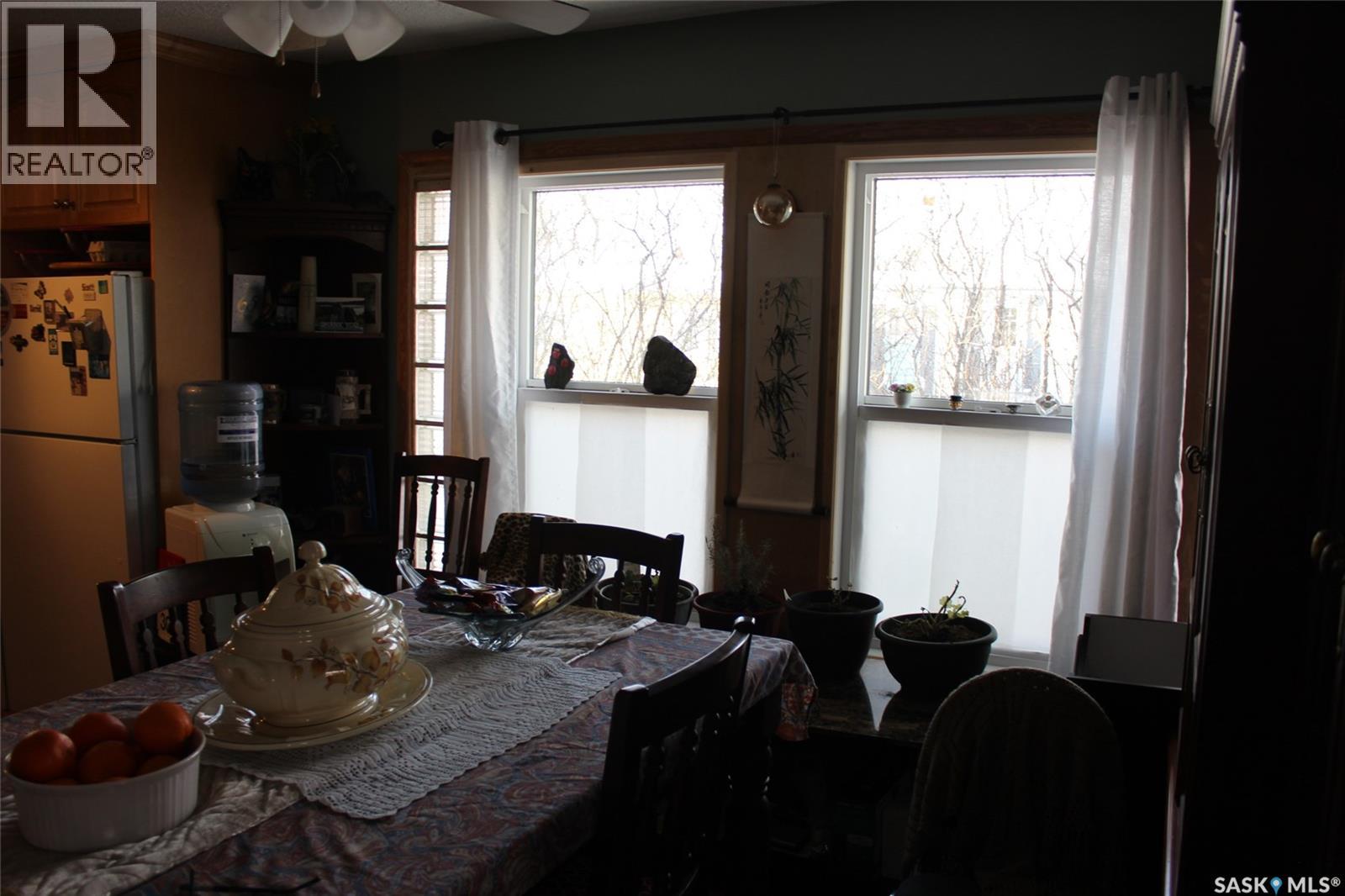 404 3rd Street N, Val Marie, Saskatchewan  S0N 2T0 - Photo 3 - SK027564