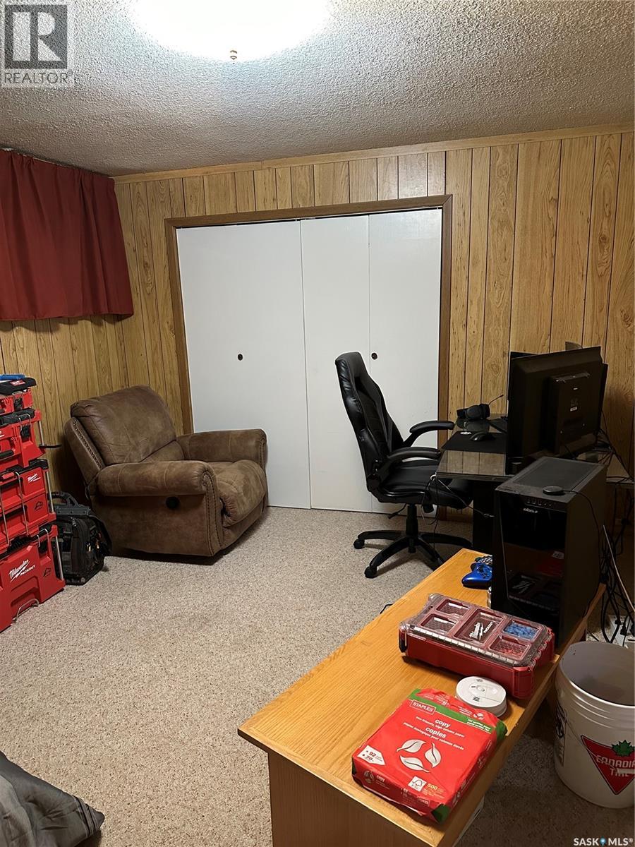 246 5th Avenue Nw, Swift Current, Saskatchewan  S9H 0W3 - Photo 11 - SK027500