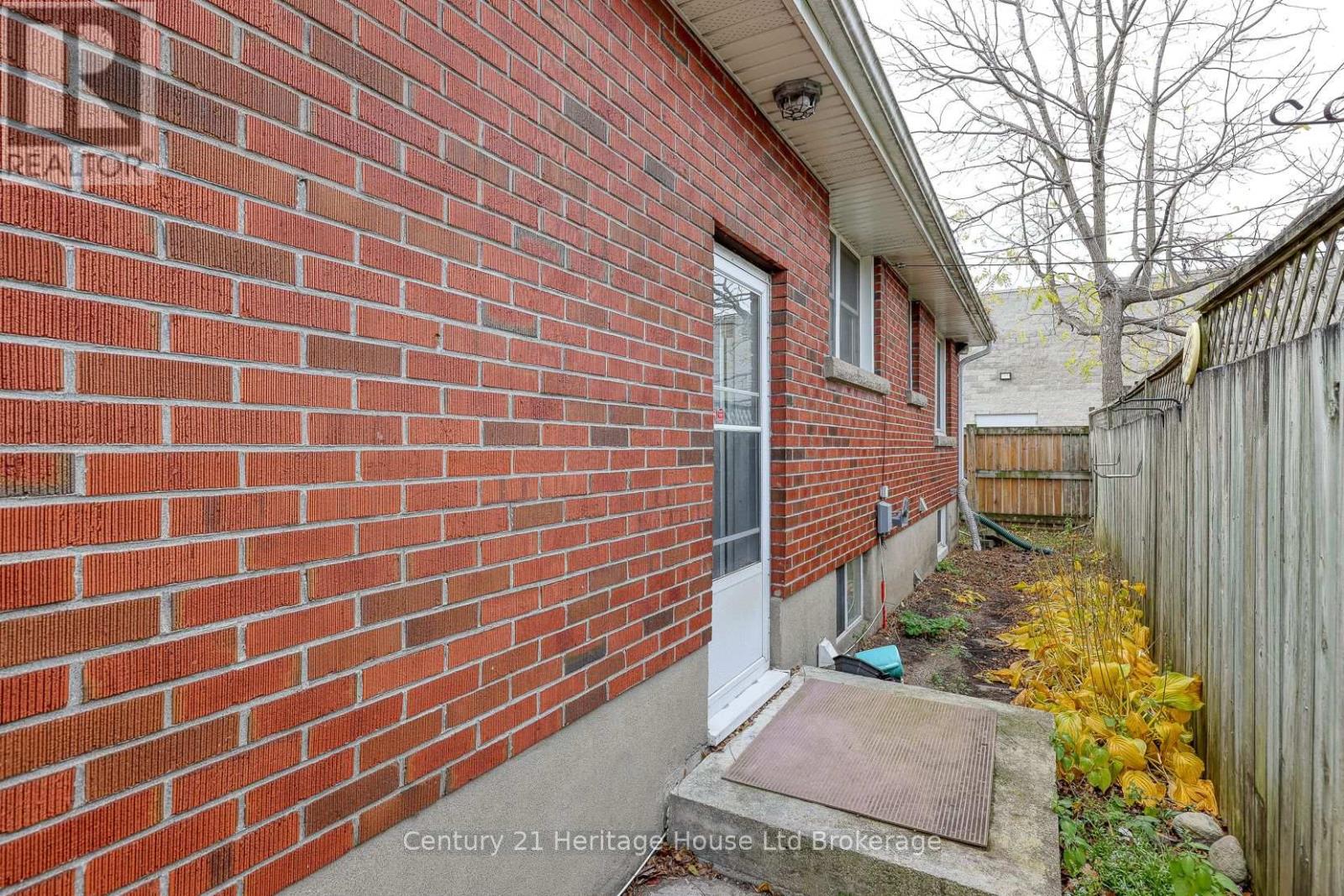 719 Peel Street, Woodstock, Ontario  N4S 1L5 - Photo 19 - X12737172