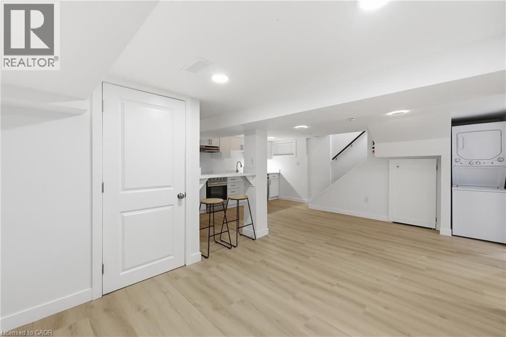 51 S Barnesdale Avenue S Unit# Lower, Hamilton, Ontario  L8M 2V3 - Photo 3 - 40801472