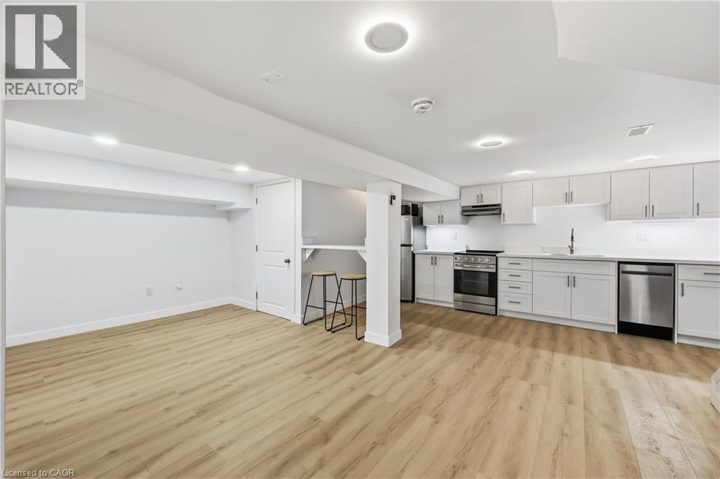 51 S Barnesdale Avenue S Unit# Lower, Hamilton, Ontario  L8M 2V3 - Photo 4 - 40801472