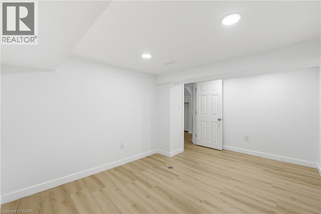 51 S Barnesdale Avenue S Unit# Lower, Hamilton, Ontario  L8M 2V3 - Photo 6 - 40801472