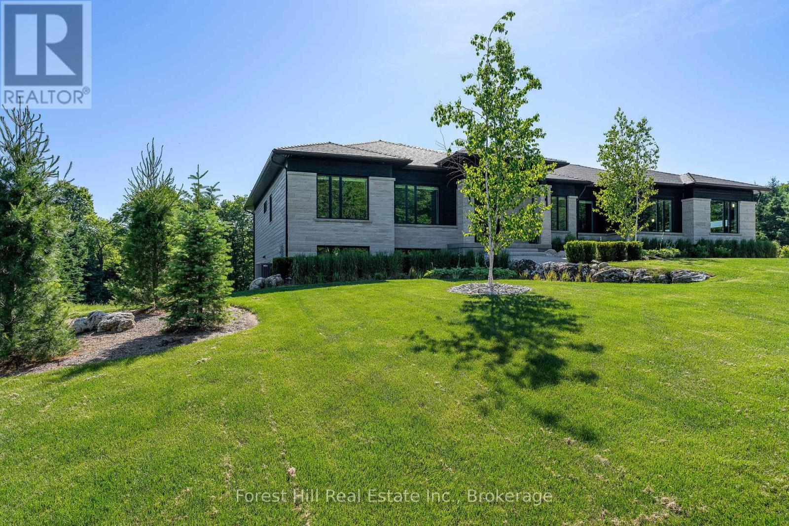 147 Blue Jay Crescent, Grey Highlands, Ontario  N0C 1E0 - Photo 2 - X12737192