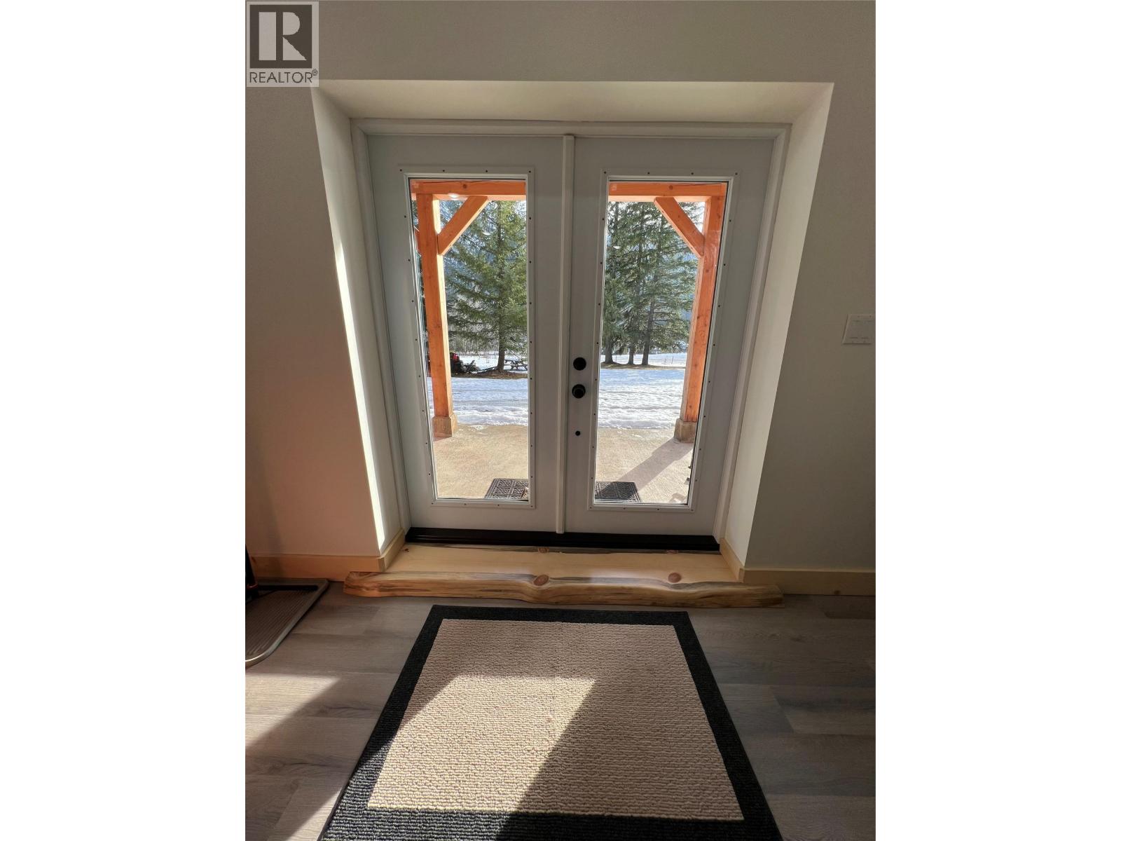 8774 6 Highway, Salmo, British Columbia V0G 1Z0 - Photo 35 - 10343213