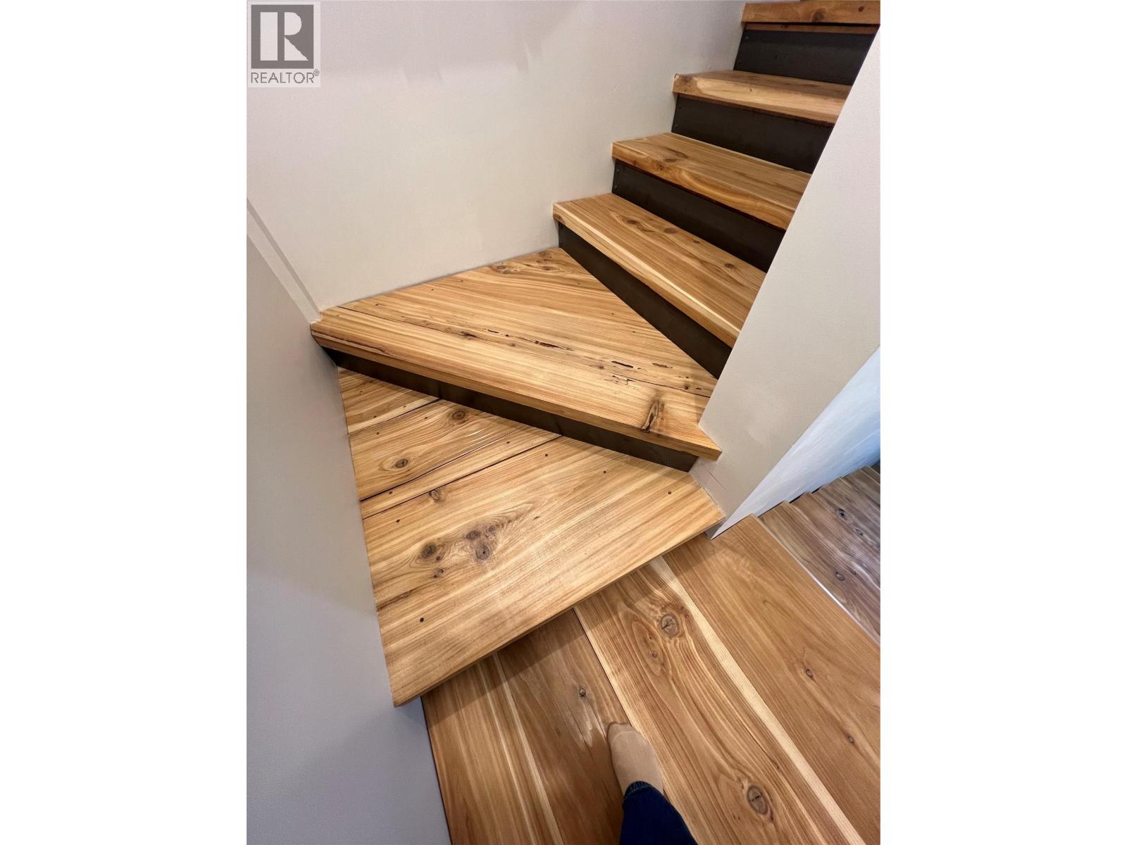 8774 6 Highway, Salmo, British Columbia V0G 1Z0 - Photo 54 - 10343213