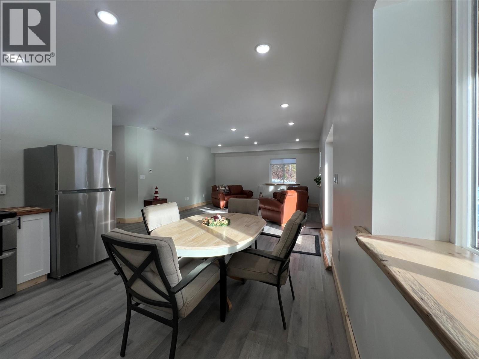 8774 6 Highway, Salmo, British Columbia V0G 1Z0 - Photo 44 - 10343213