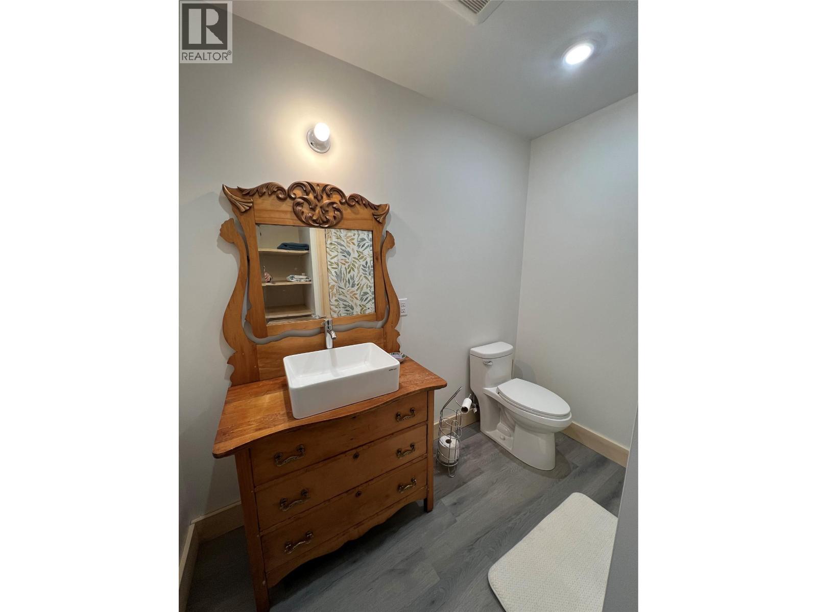 8774 6 Highway, Salmo, British Columbia V0G 1Z0 - Photo 51 - 10343213