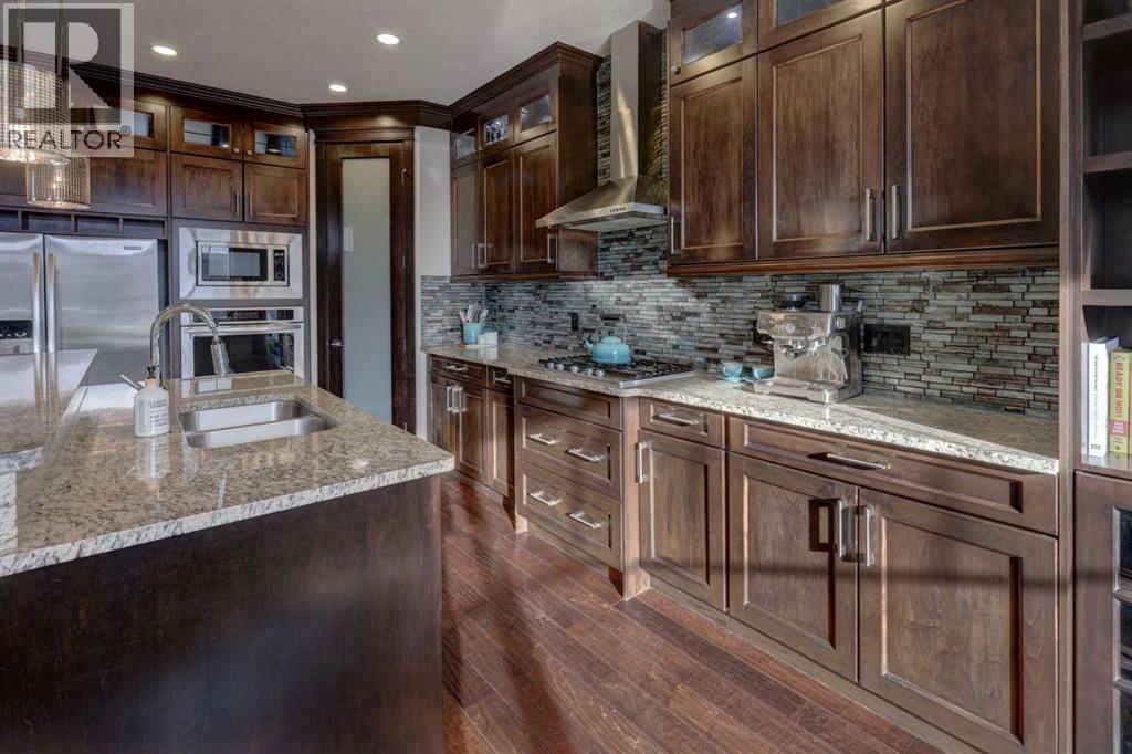 1721 20 Avenue Nw, Calgary, Alberta  T2M 1H2 - Photo 3 - A2280234