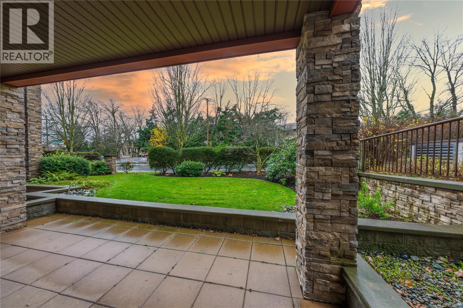 103 4529 West Saanich Rd, Saanich, British Columbia  V8Z 3G3 - Photo 21 - 1024487