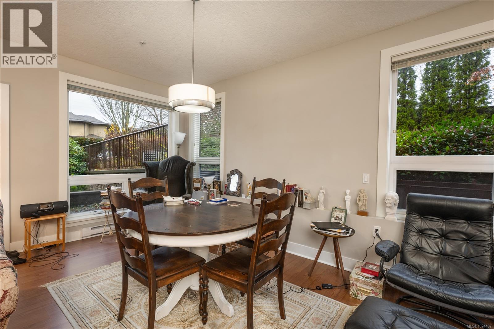 103 4529 West Saanich Rd, Saanich, British Columbia  V8Z 3G3 - Photo 7 - 1024487