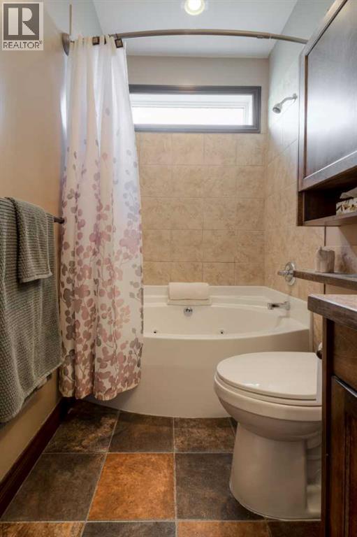 380 Grizzly Crescent N, Lethbridge, Alberta  T1H 4E6 - Photo 23 - A2281077