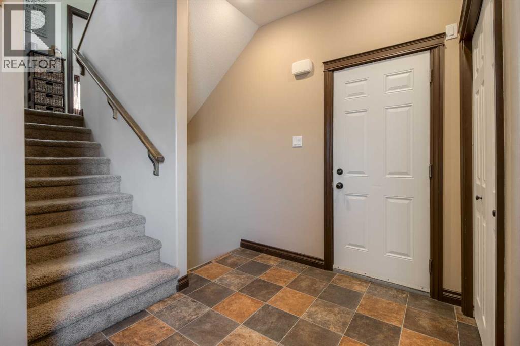 380 Grizzly Crescent N, Lethbridge, Alberta  T1H 4E6 - Photo 3 - A2281077