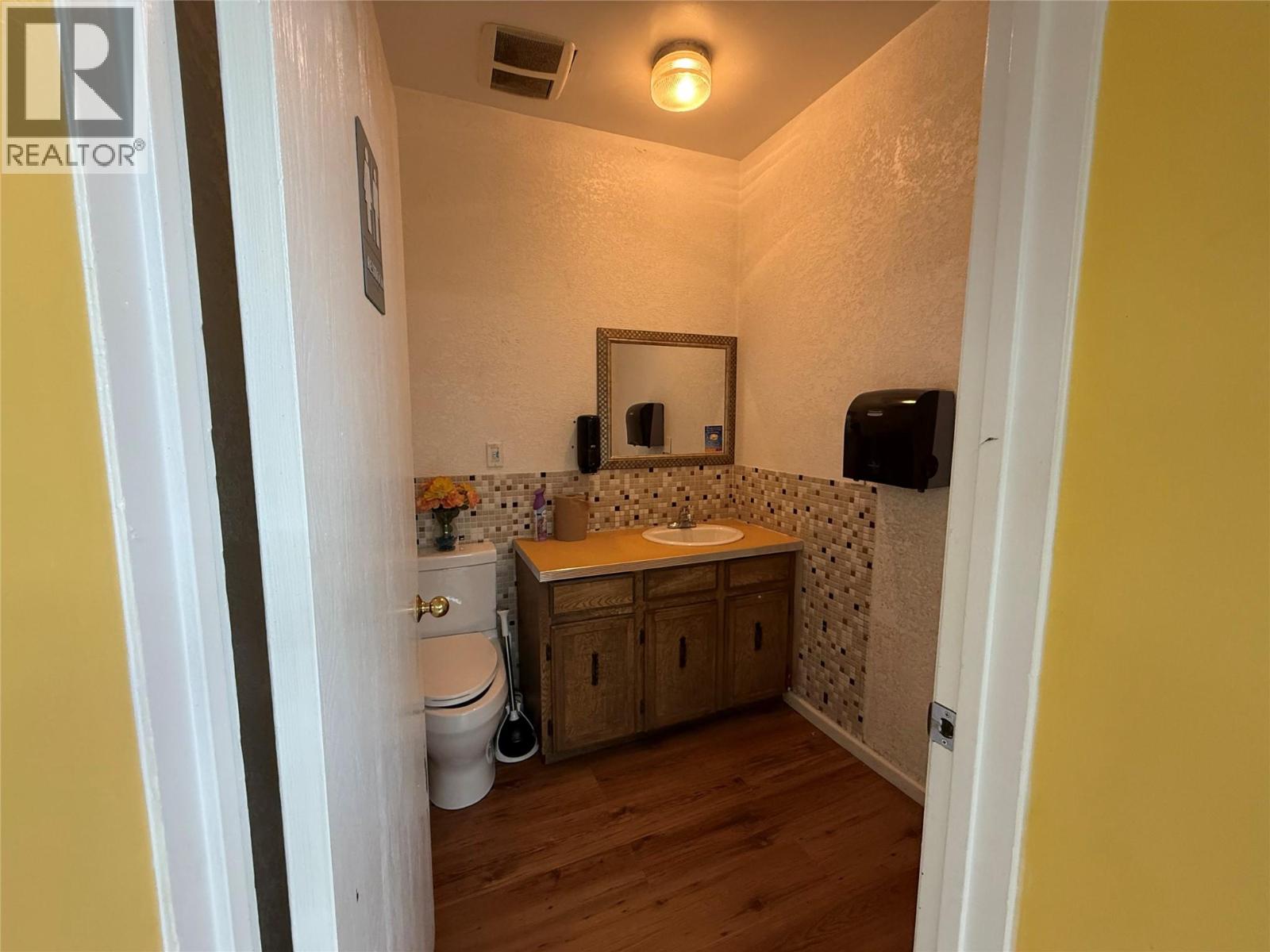 4493 Canyon-Lister Road, Canyon, British Columbia  V0B 1C0 - Photo 16 - 10374199