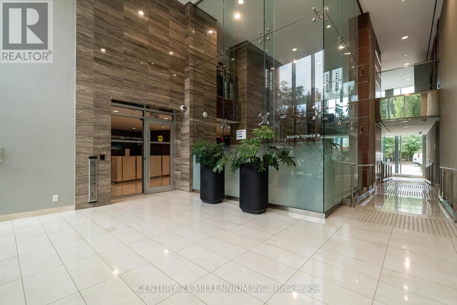 N417 - 120 Bayview Avenue, Toronto, Ontario  M5A 0G4 - Photo 3 - C12737182