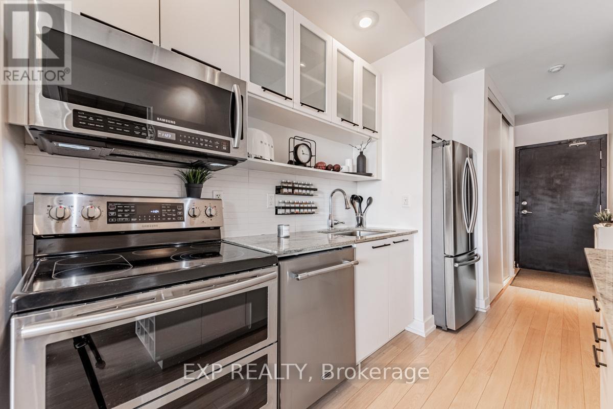 609 - 66 Portland Street, Toronto, Ontario  M5V 2M6 - Photo 6 - C12737198