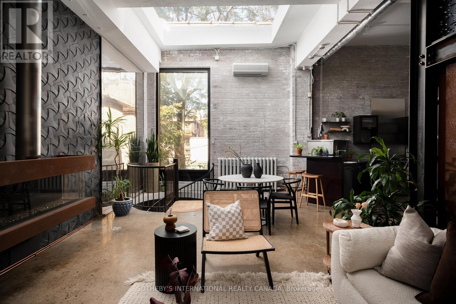 204 - 264 Seaton Street, Toronto, Ontario  M5A 2T4 - Photo 3 - C12737206