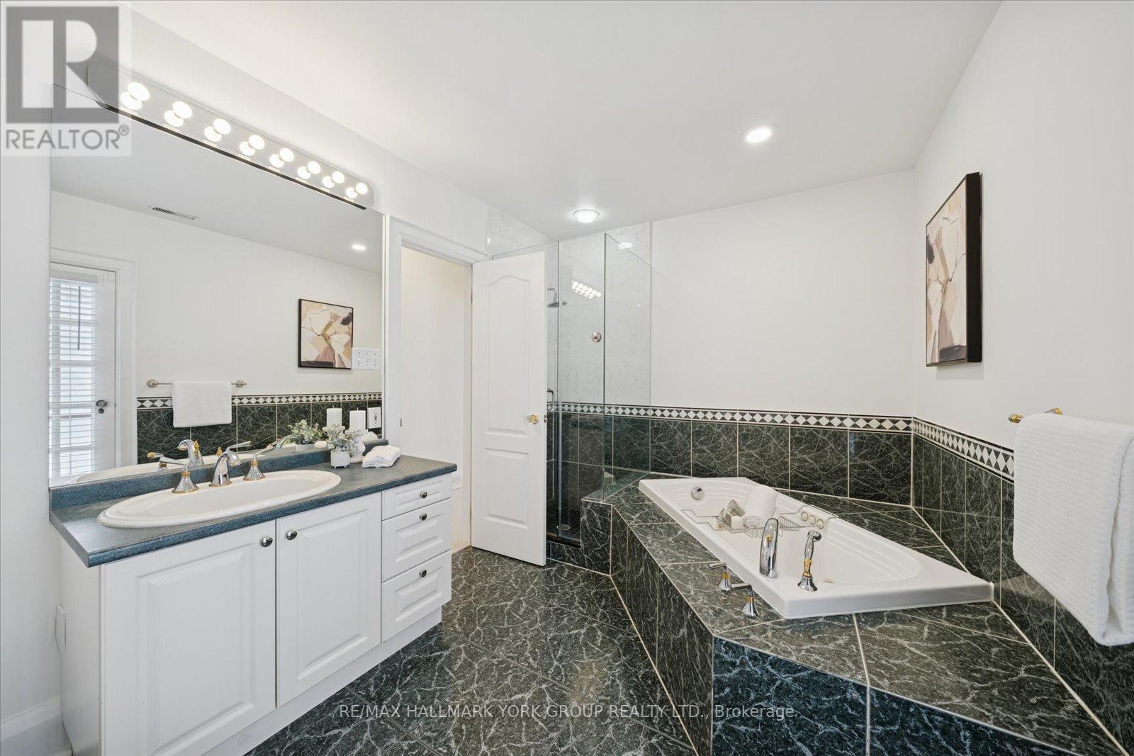 77 Joicey Boulevard, Toronto, Ontario  M5M 2T4 - Photo 25 - C12737226