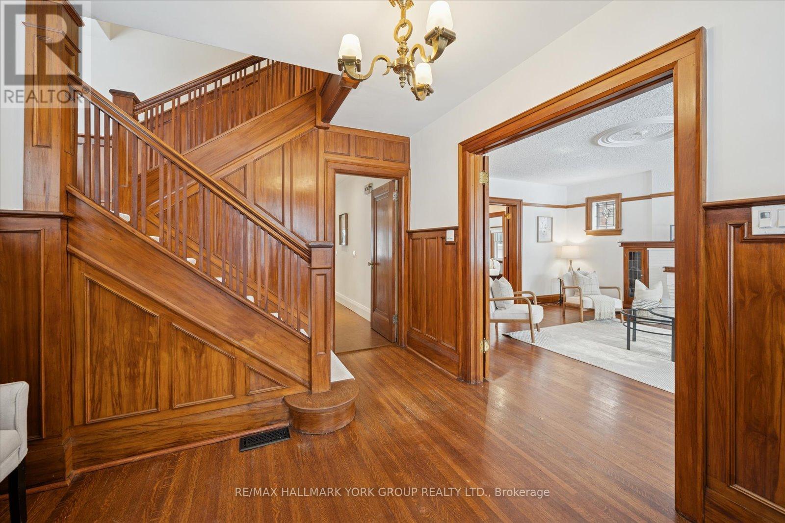 77 Joicey Boulevard, Toronto, Ontario  M5M 2T4 - Photo 6 - C12737226