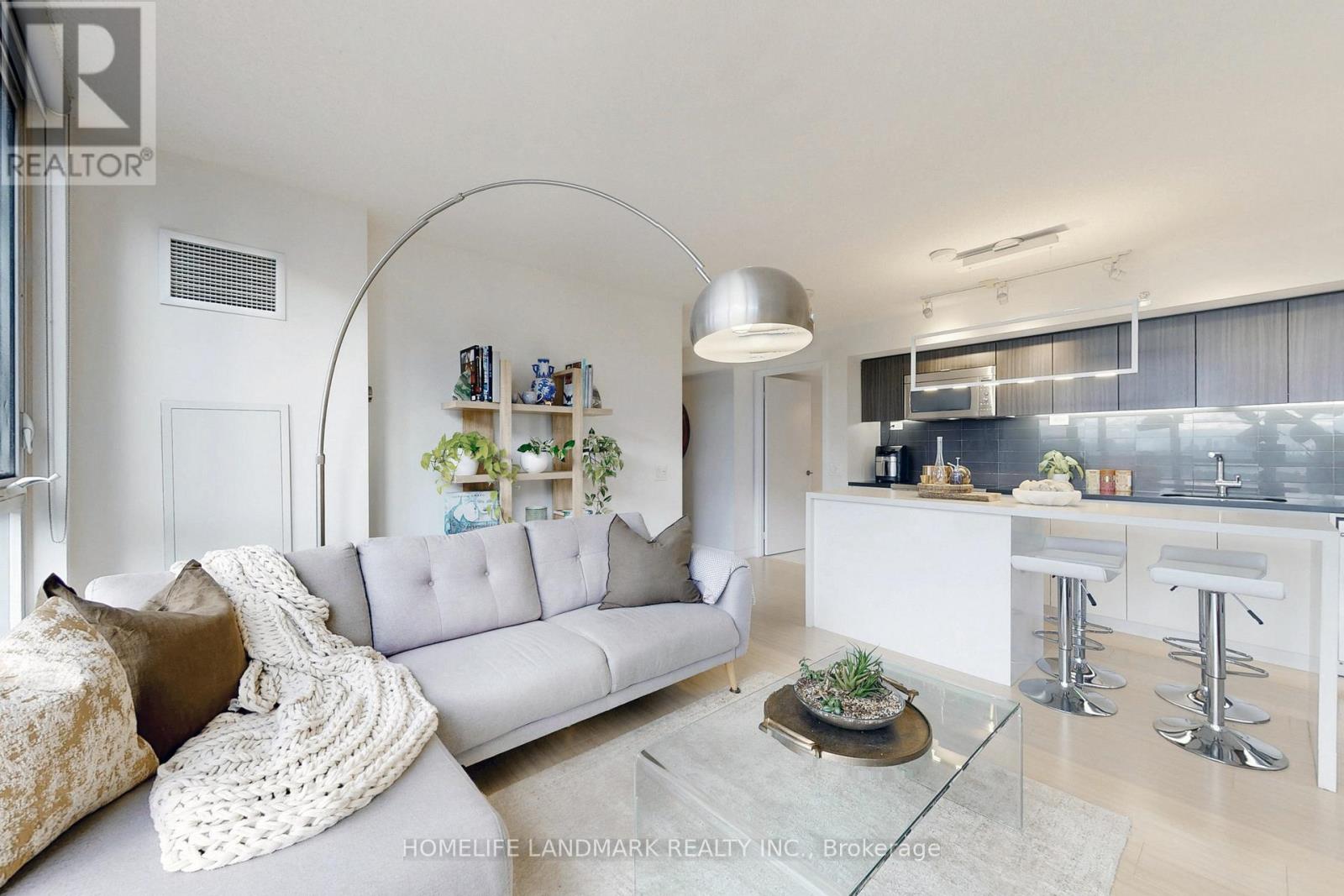 3206 - 85 QUEENS WHARF ROAD, Toronto, Ontario