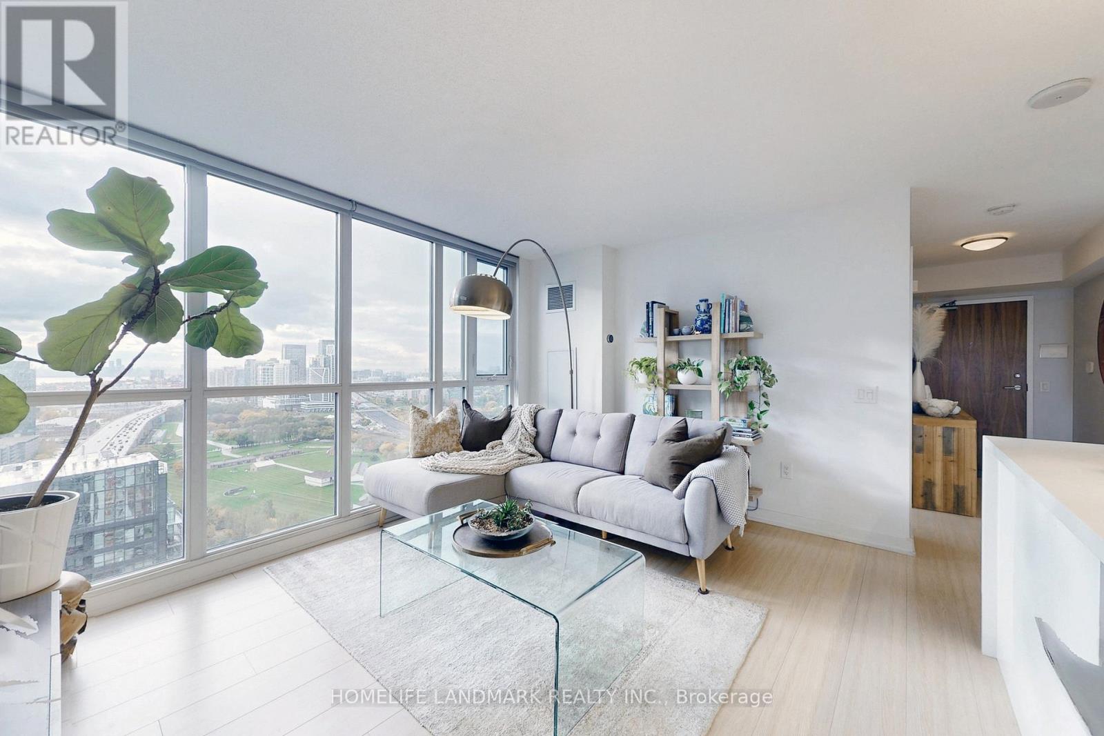 3206 - 85 Queens Wharf Road, Toronto, Ontario  M5V 0J9 - Photo 6 - C12737312