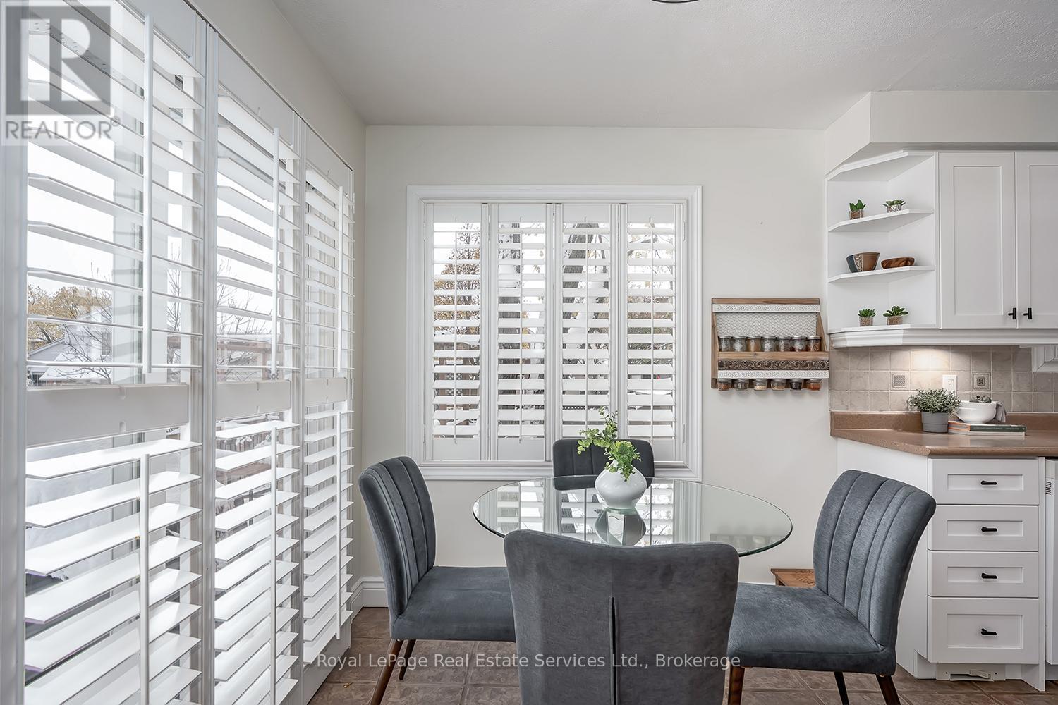 1544 Greenbriar Drive, Oakville, Ontario  L6M 1Y5 - Photo 13 - W12533520