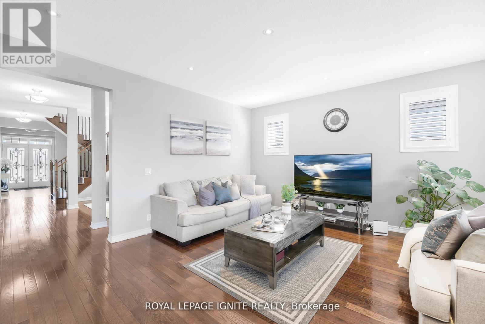 210 Blackwell Crescent, Oshawa, Ontario  L1L 0C9 - Photo 12 - E12737224