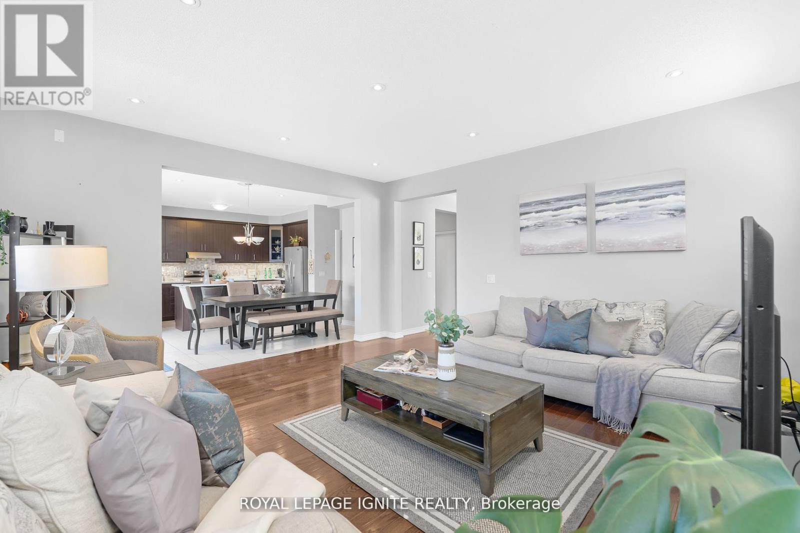 210 Blackwell Crescent, Oshawa, Ontario  L1L 0C9 - Photo 14 - E12737224